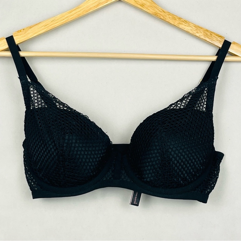Victoria’s Secret black plunge mesh overlay underwire adjustable strap bra, 34D.